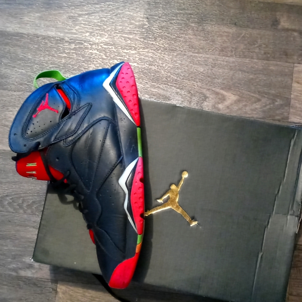 Nike air jordan retro 7 marvin the martion